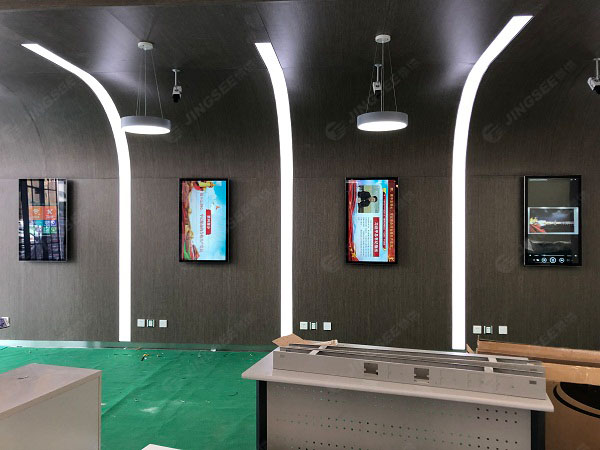 1595584205169744.jpg 廣告機1.jpg